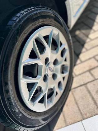 FORD FIESTA 1.6 MPI CLASS HATCH 8V FLEX 4P MANUAL